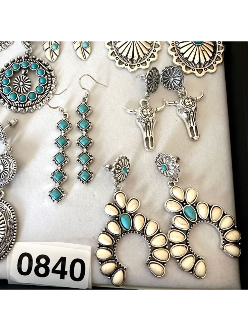Costume Jewelry Lot Western Style Faux Turquoise Silver Tone Pierced Earrings - Picture 4 of 12